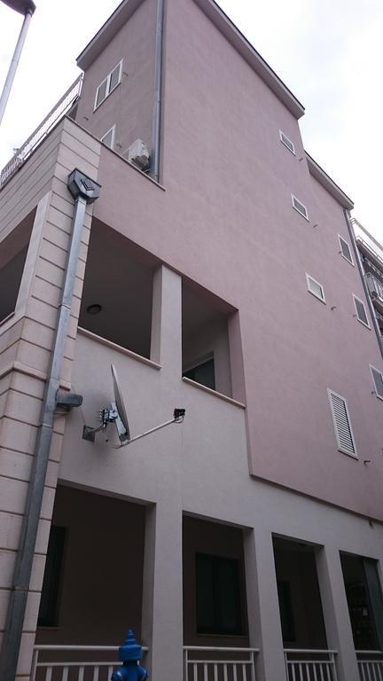 Apartment Tija Makarska Exteriör bild